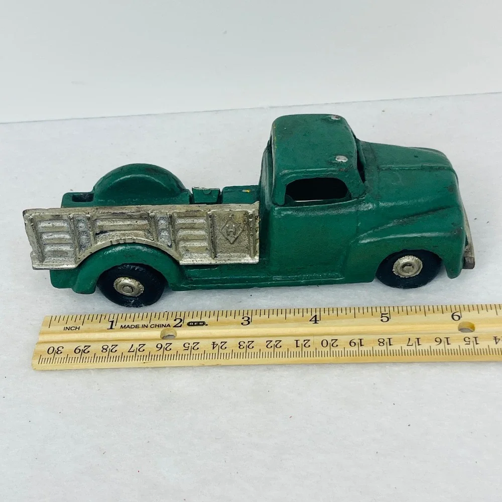 Vintage Green Cast Iron Pickup Truck Toy Stake Side Bed Collectible 6 Inch